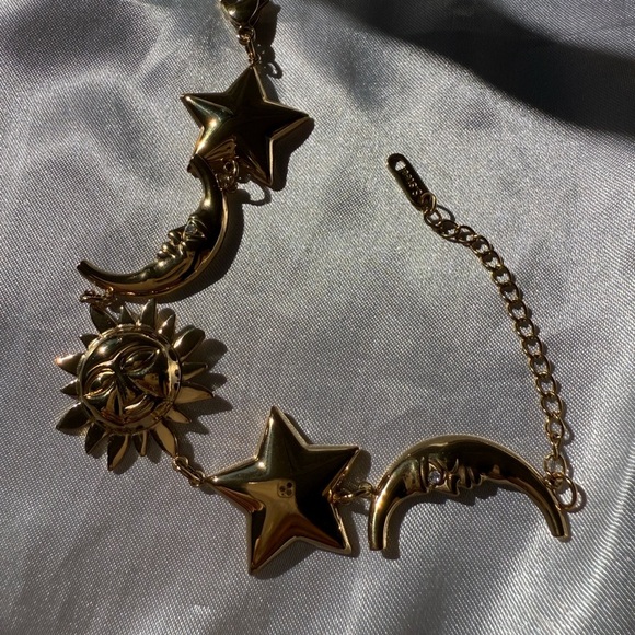 Zara adjustable Gold Sun and Moon Charm Bracelet - Picture 6 of 11